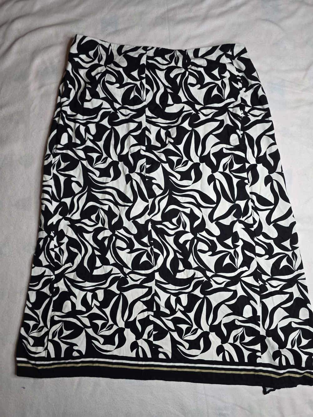 LOFT Black & White Botanical Wrap Midi Skirt - Picture 6 of 8